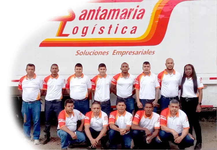 Camion y empleados de Santamaria Trasteos, empresa de mudanzas y trasteos a nivel nacional e internacional - Sede Cali