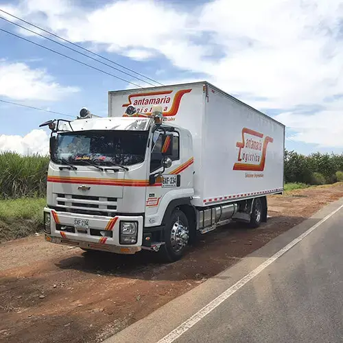 Camion de santaMaria trasteos - Mudanzas nacionales e internacionales